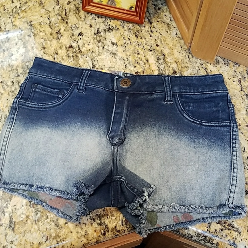 Flip side reversable ombre & floral shorts size 7 Nwt